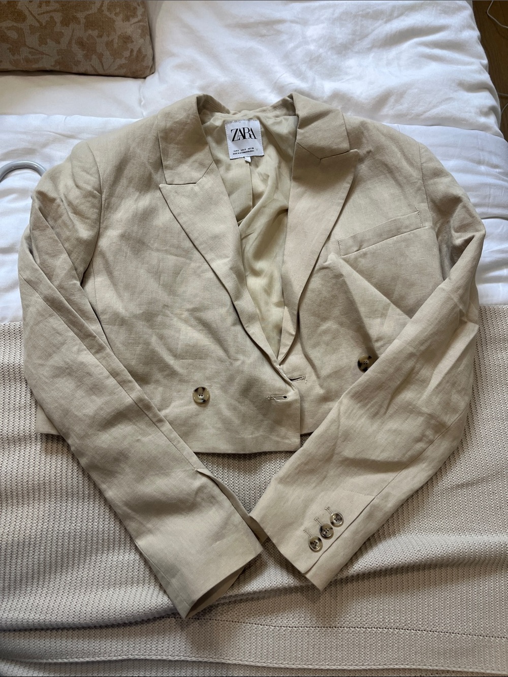 ZARA Cropped Linen Blazer in Light Beige